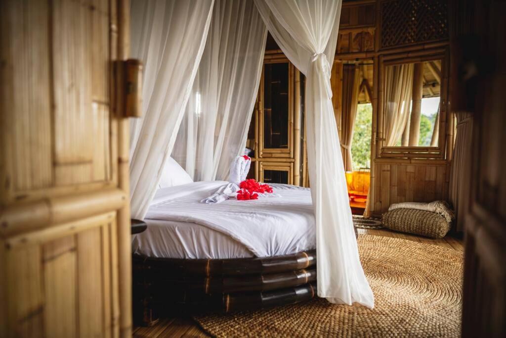 The Nude House Villa Selat Exterior foto